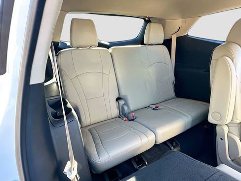 Used 2020 Buick Enclave Premium w/ Sun and Sites Package image 29