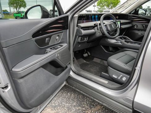 New 2026 Lincoln Nautilus Reserve w/ Jet Appearance Package image 30