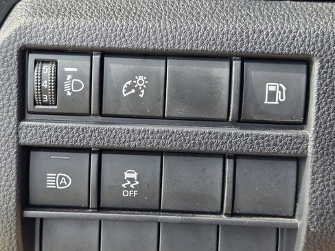 Used 2025 Toyota 4Runner SR5 RWD image 24