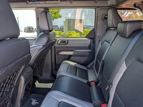 Used 2023 Ford Bronco Black Diamond AWD/4WD image 14