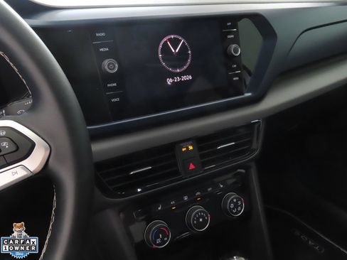 Used 2023 Volkswagen Taos SE w/ Panoramic Sunroof Package FWD image 18