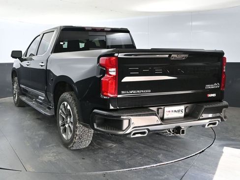 Used 2023 Chevrolet Silverado 1500 High Country w/ Technology Package image 11