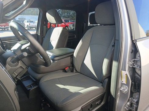 Used 2024 RAM 2500 Big Horn w/ Sport Appearance Package image 40