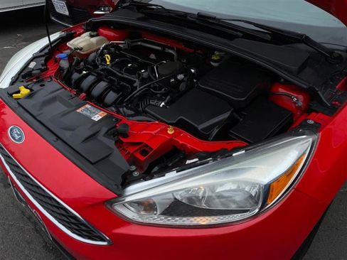 Used 2015 Ford Focus SE image 60