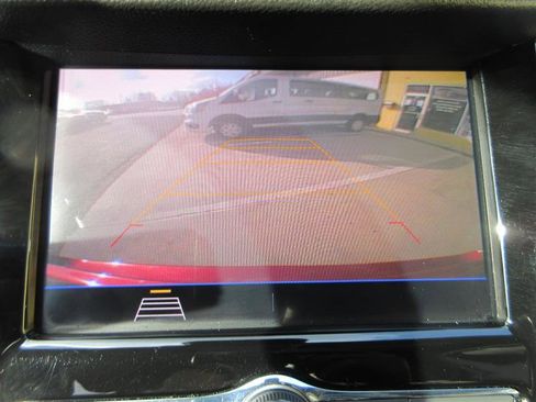 Used 2022 Chevrolet Trax LT w/ Driver Confidence Package AWD/4WD image 16