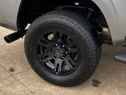 Used 2021 Toyota Tacoma SR w/ SR Convenience Package image 8