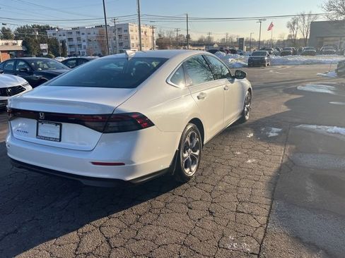 Used 2023 Honda Accord EX image 13