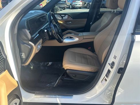 Certified 2024 Mercedes-Benz GLS 450 4MATIC image 9
