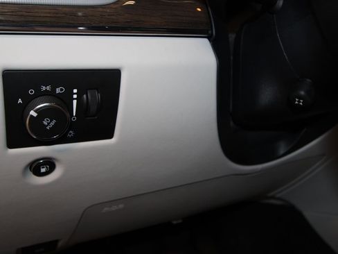Used 2018 Jeep Grand Cherokee Summit AWD/4WD image 11