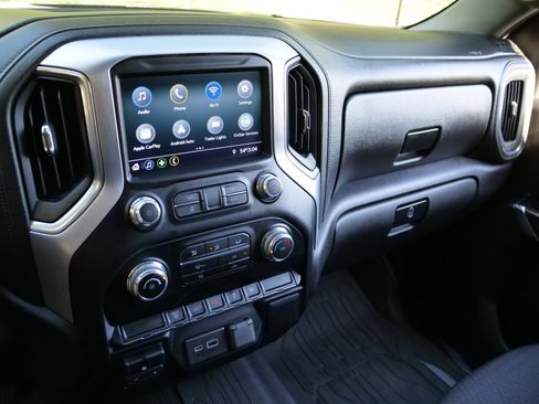 Used 2023 GMC Sierra 2500 SLE image 11