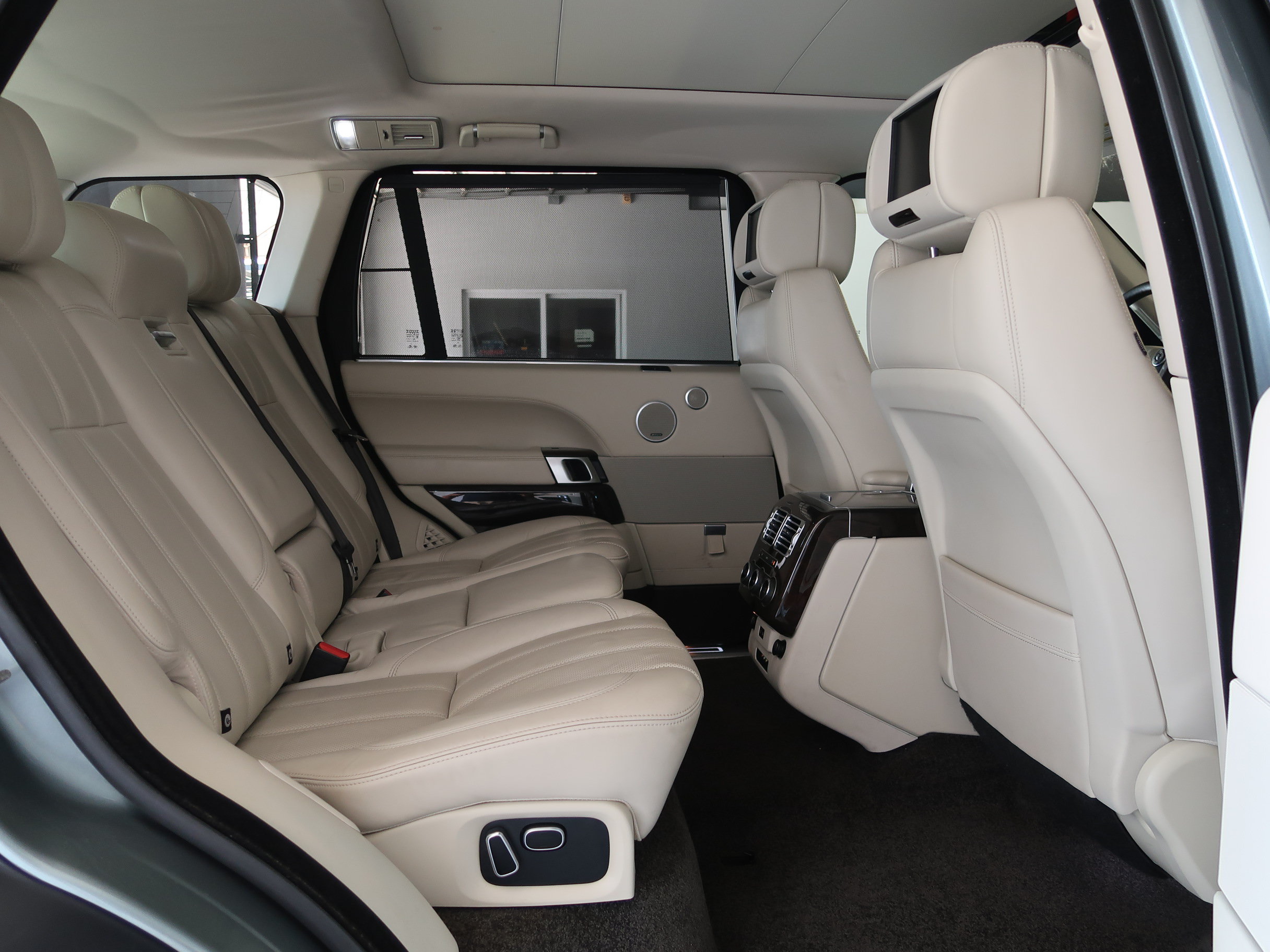 Used 2014 Land Rover Range Rover Long Wheelbase Supercharged AWD/4WD image 43