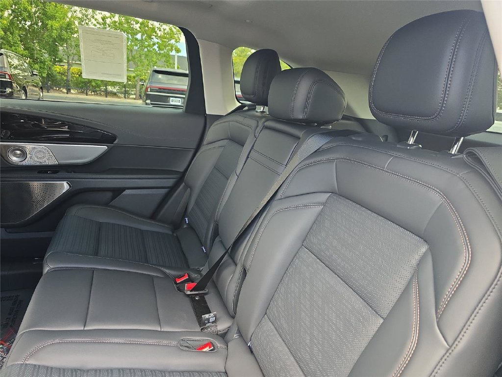 New 2026 Lincoln Nautilus Reserve AWD/4WD image 10