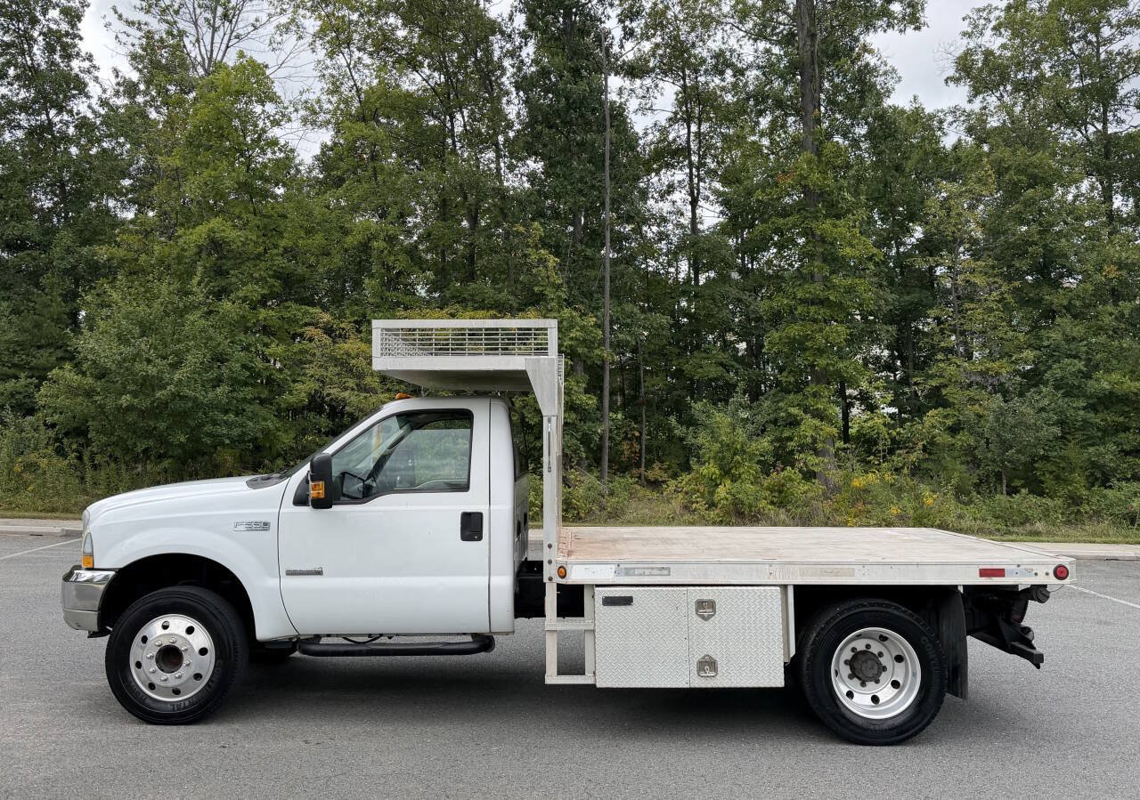 Used 2003 Ford F550 2WD Regular Cab Super Duty image 2