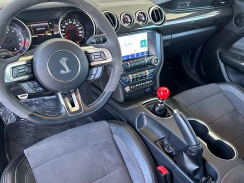 Used 2020 Ford Mustang Shelby GT350 w/ Technology Package RWD image 4