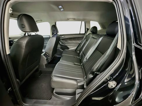 Used 2022 Volkswagen Tiguan SE AWD/4WD image 29