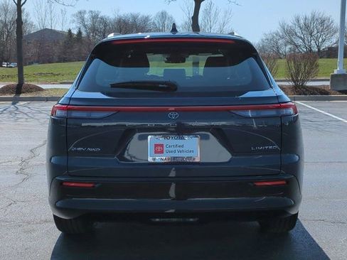 Used 2025 Toyota Crown Signia image 6