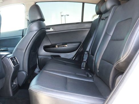 Used 2020 Kia Sportage EX FWD image 12