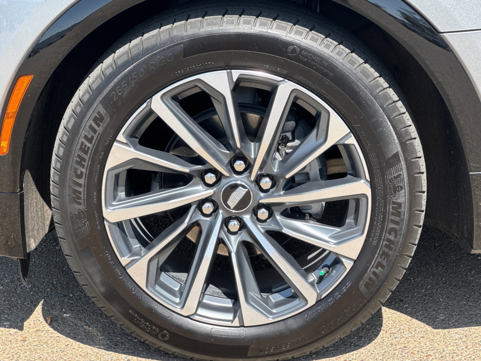 Used 2024 Cadillac Lyriq Sport RWD image 35