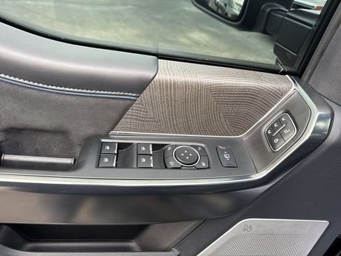 Used 2025 Ford F250 Platinum AWD/4WD image 19