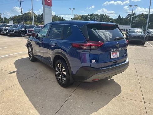 Used 2023 Nissan Rogue SV FWD image 5
