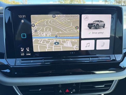 New 2026 Volkswagen Atlas Cross Sport SEL Premium R-Line image 28