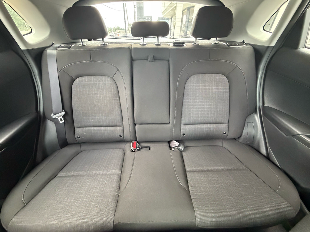Used 2023 Hyundai Kona SEL AWD/4WD image 14