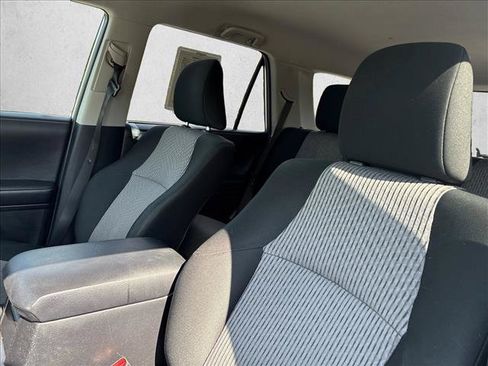 Used 2019 Toyota 4Runner SR5 AWD/4WD image 21