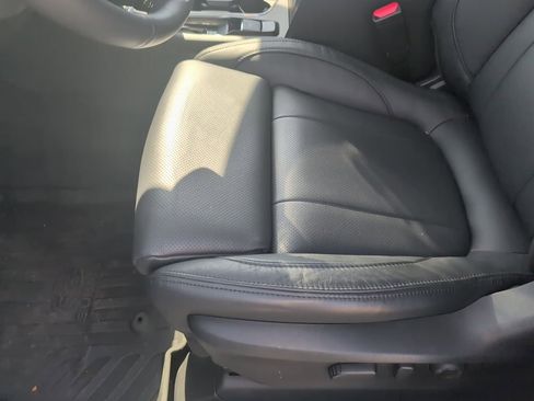 Used 2025 Subaru Ascent Bronze Edition w/ Popular Package #2 image 30