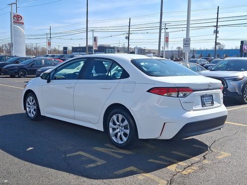Used 2024 Toyota Corolla LE image 4