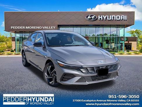 New 2025 Hyundai Elantra SEL image 1