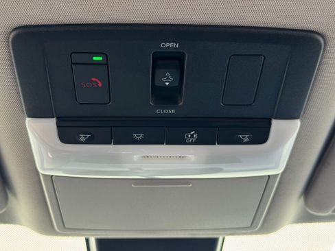 Used 2024 Nissan Altima 2.5 SR w/ SR Premium Package FWD image 30