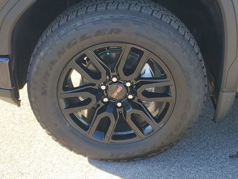 New 2026 GMC Sierra 1500 Elevation image 29