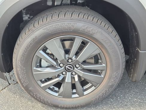 New 2026 Nissan Pathfinder SV FWD image 9