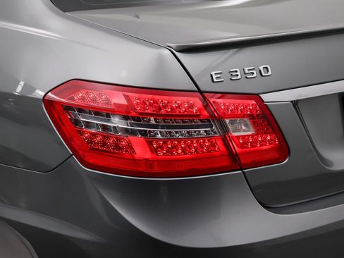 Used 2013 Mercedes-Benz E 350 Sedan image 11
