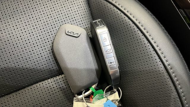Used 2025 Kia Sorento SX AWD/4WD image 21