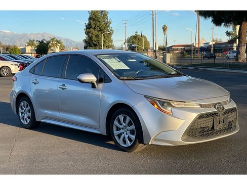 Used 2022 Toyota Corolla LE image 8