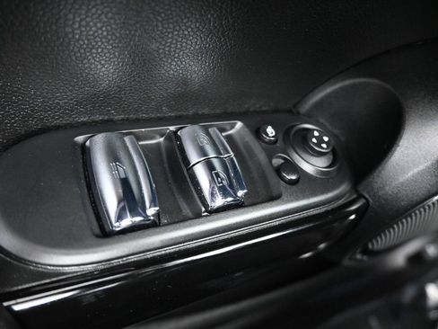 Used 2023 MINI Cooper S image 24