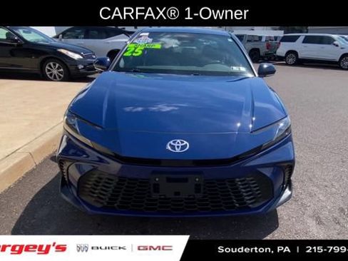 Used 2025 Toyota Camry SE w/ Convenience Package FWD image 3