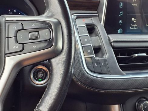 Used 2022 Chevrolet Suburban Premier AWD/4WD image 15