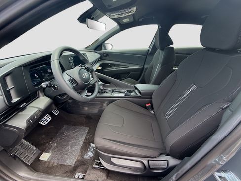 New 2026 Hyundai Elantra Sport FWD image 14