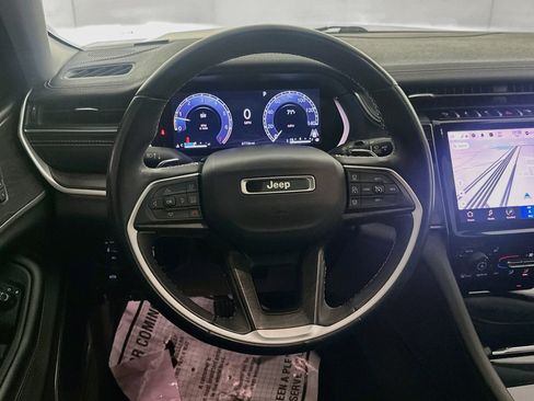 Used 2022 Jeep Grand Cherokee Limited RWD image 18