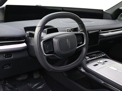 New 2026 Lincoln Navigator Reserve w/ Jet Appearance Package AWD/4WD image 11