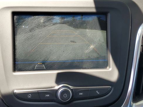 Used 2019 Chevrolet Equinox LT image 25