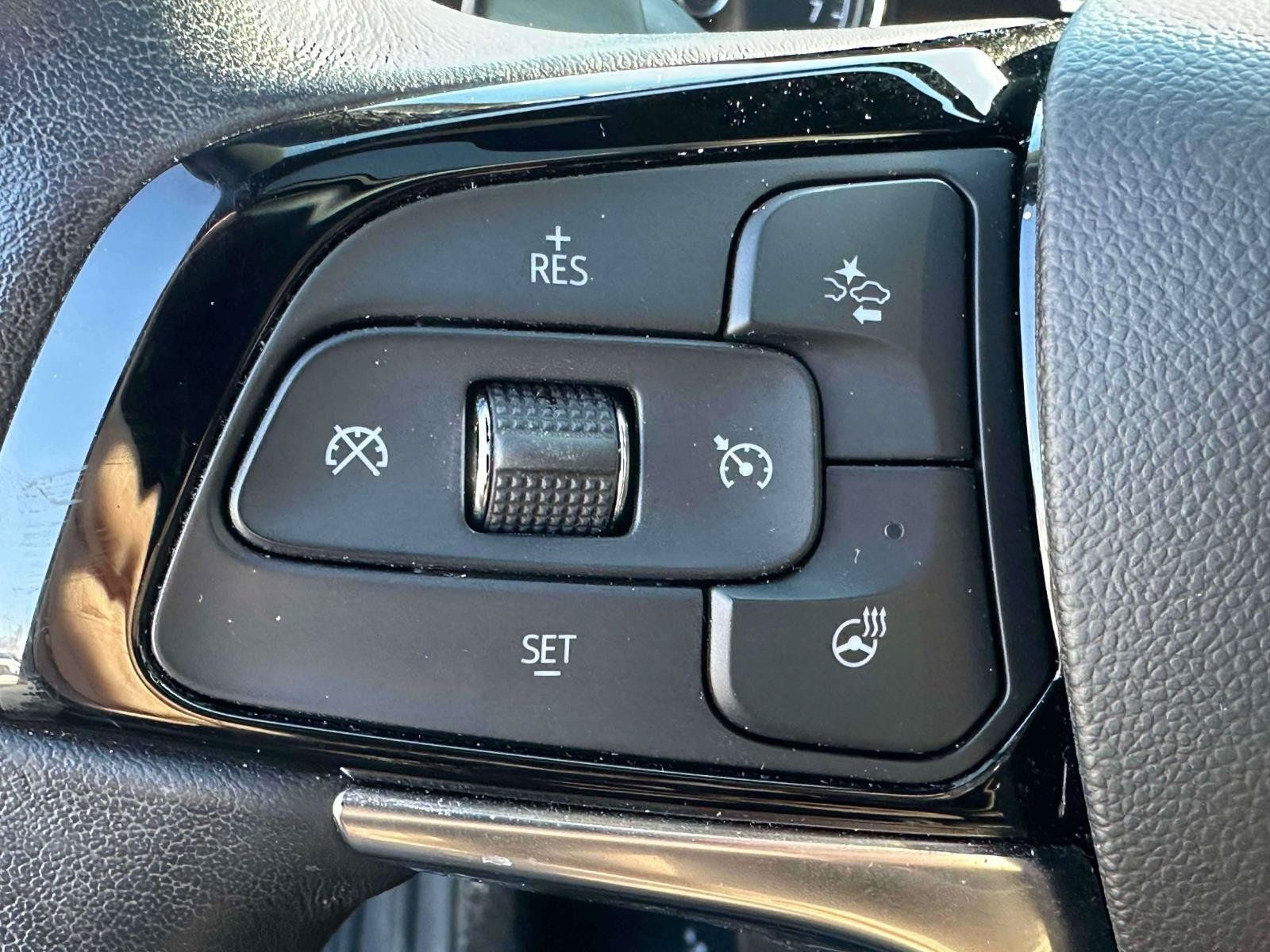 Used 2024 Buick Enclave Essence w/ Experience Buick Package AWD/4WD image 19