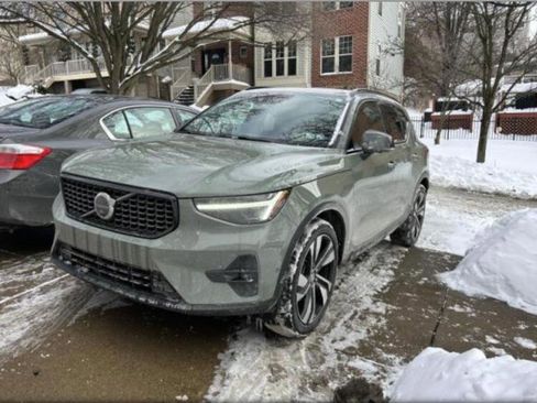 Used 2023 Volvo XC40 B5 Ultimate w/ Protection Package Premier image 24