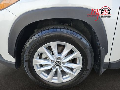 Used 2024 Toyota Corolla Cross LE w/ Moonroof Package FWD image 41