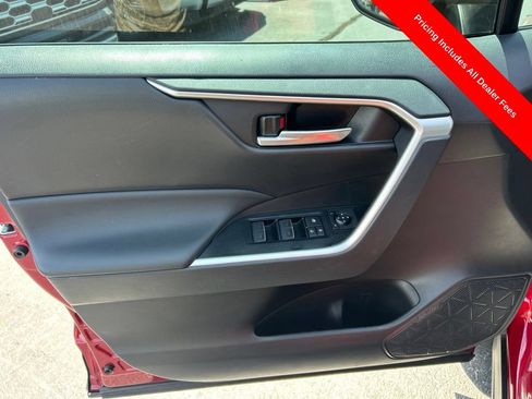 Used 2025 Toyota RAV4 XLE w/ Convenience Package FWD image 4