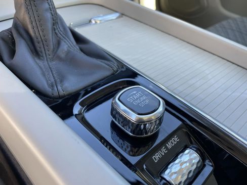 Used 2021 Volvo S60 T5 Momentum w/ Protection Package Premier image 23