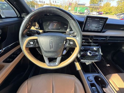 Used 2022 Lincoln Corsair Reserve w/ Elements Package image 10