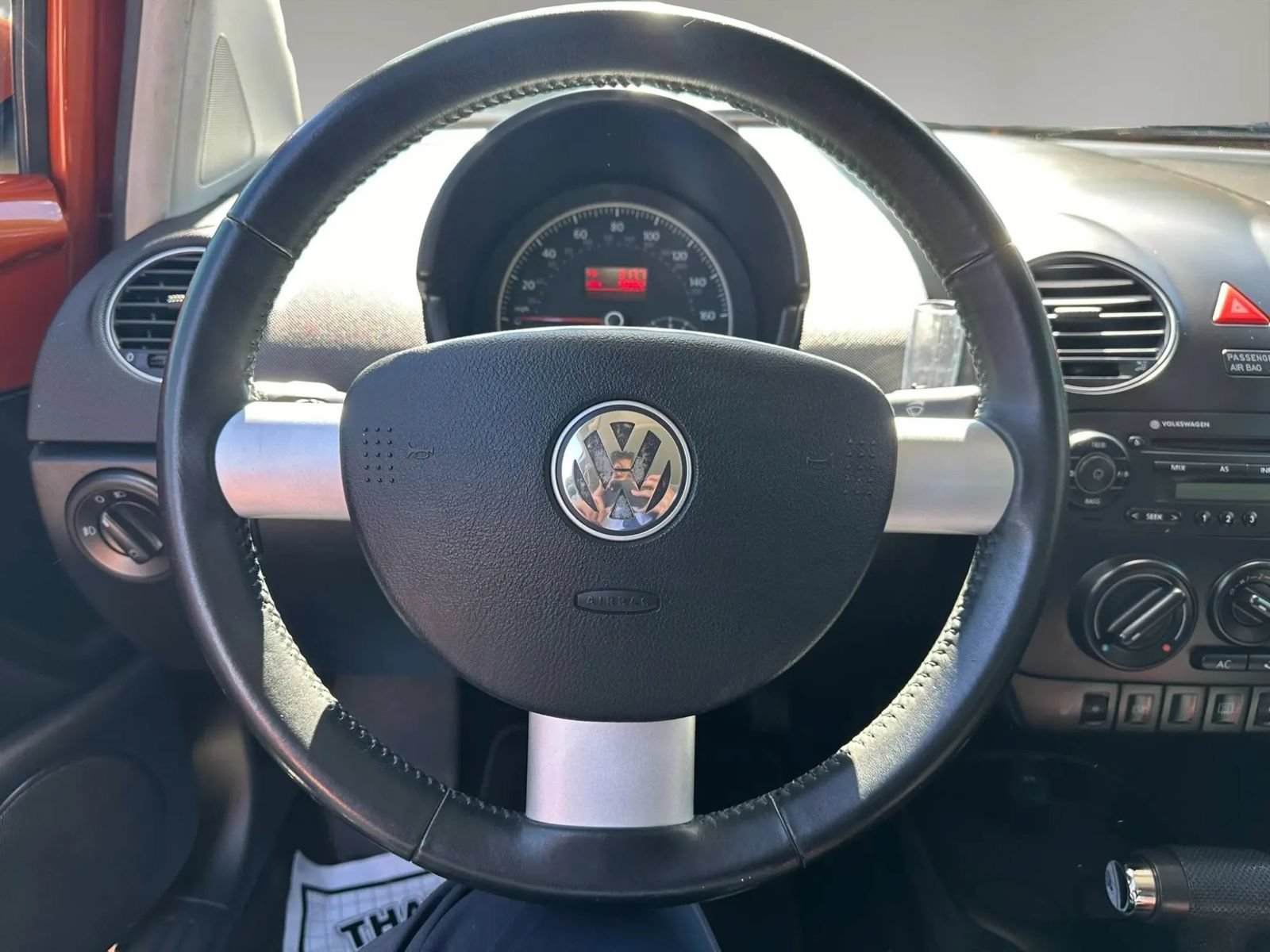 Used 2010 Volkswagen Beetle Final Edition FWD image 19